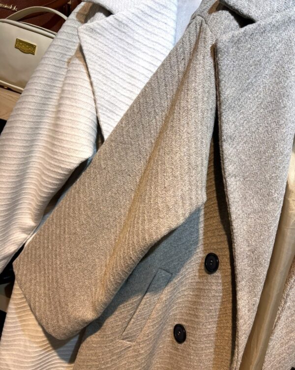 2025_01_08_22_06_IMG_7222-min پالتو فوتر کجراه استر دار طرح مایسا (34332) - Image 3