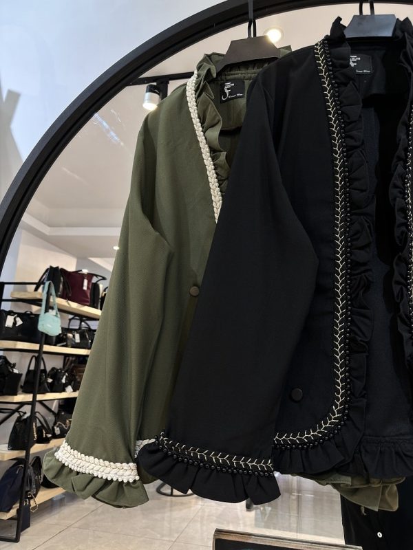 کت مزونی کرپ باربی درجه یک  شش دکمه چین چینه مرواریدی(34390) - Image 2