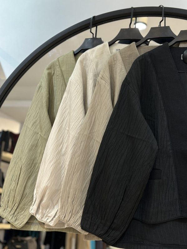 کت ژاکارد پلیسه یقه نواری مزونی (34413) - Image 2