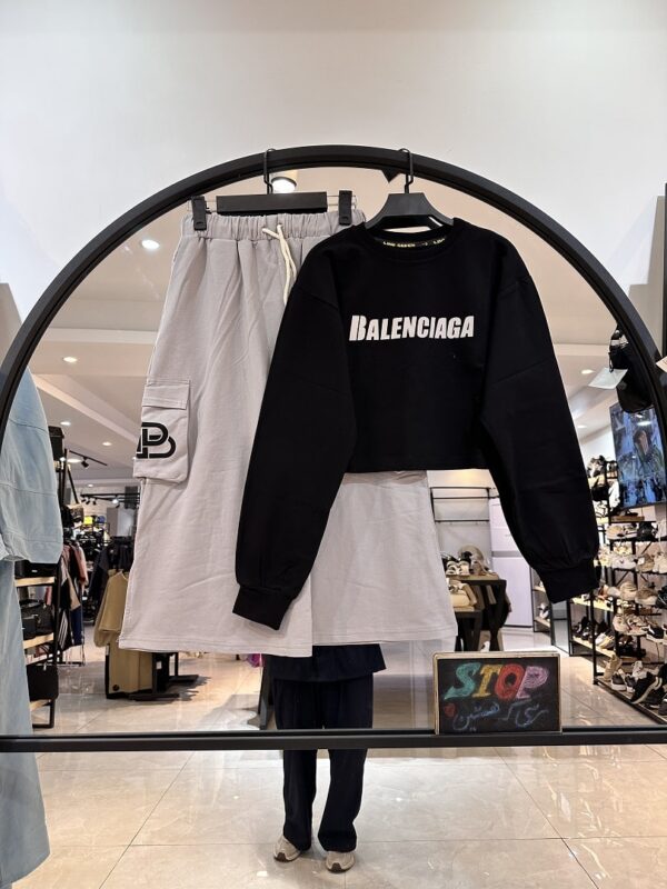 ست کراپ و دامن سوپر پنبه بالنسیاگا درجه یک (34633) - Image 6