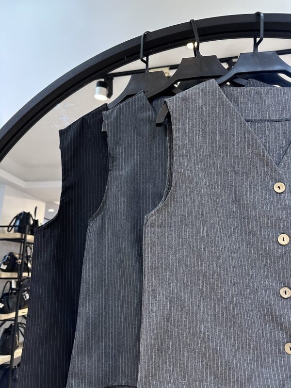 ست سه یکه جلیقه و ومیز و شلوار فقط 598 تومن (34758) - Image 2