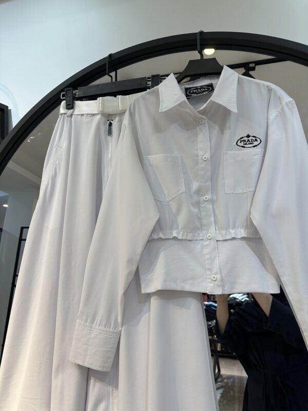 ست فشت کراپ و دامن کتان کاغذی زیپی (34471) - Image 2