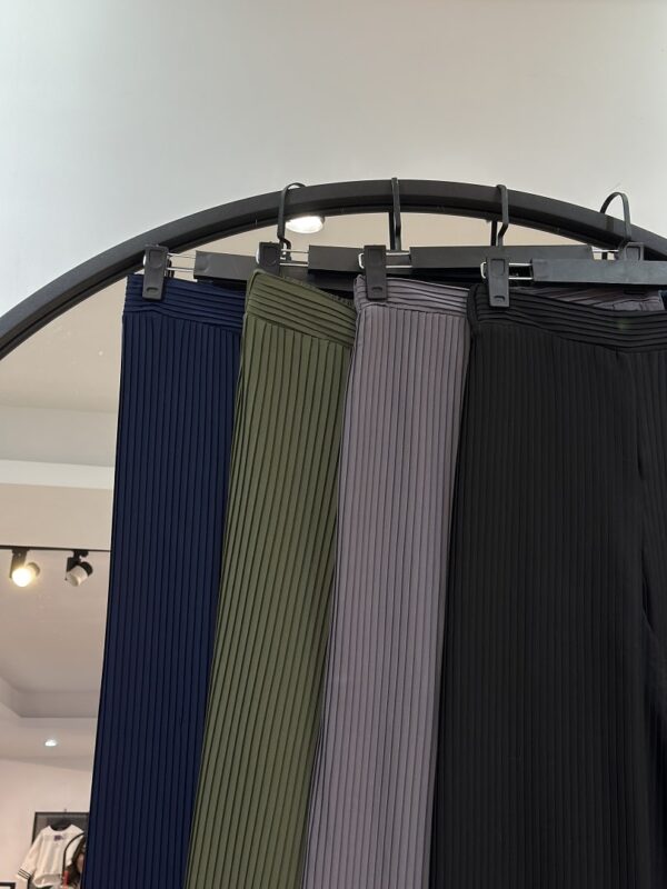 شلوار فول بگ  کرپ پلیسه (35357) - Image 2