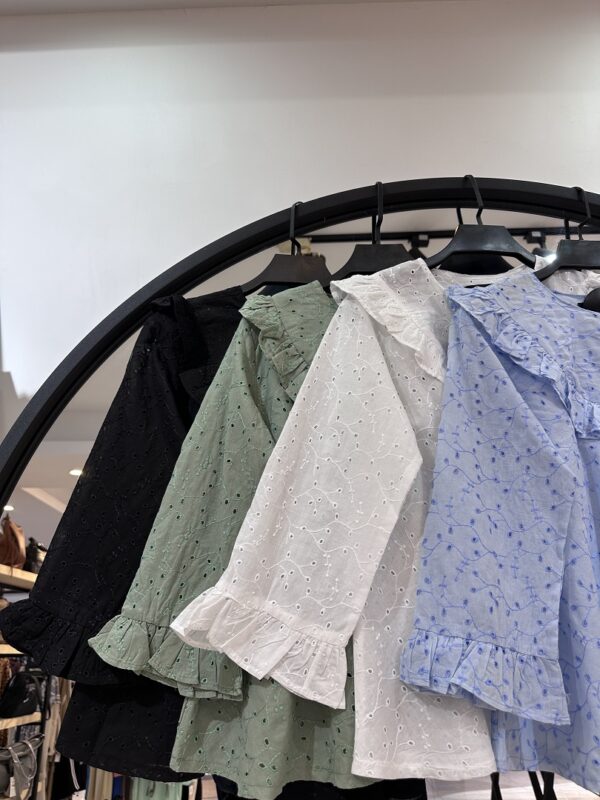 2025_06_25_16_20_IMG_7995 شومیز خامه دوزی پرنسسی یقه چین (35378) - Image 2