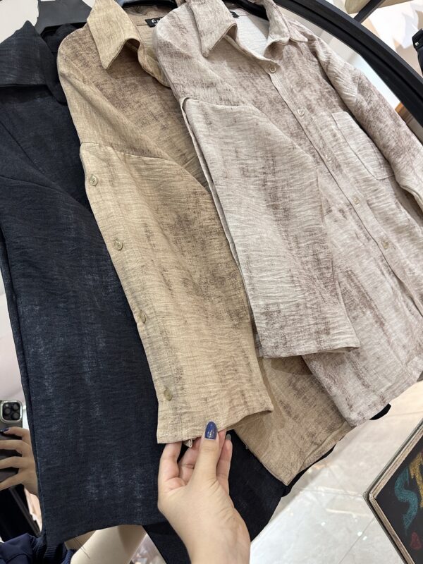 2025_06_25_17_12_IMG_8020 شومیز کرسپو گازوییلی استین دکمه (35783) - Image 2