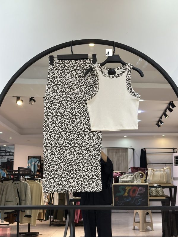 ست کراپ تاپ  دامن پلنگی (35584) - Image 4