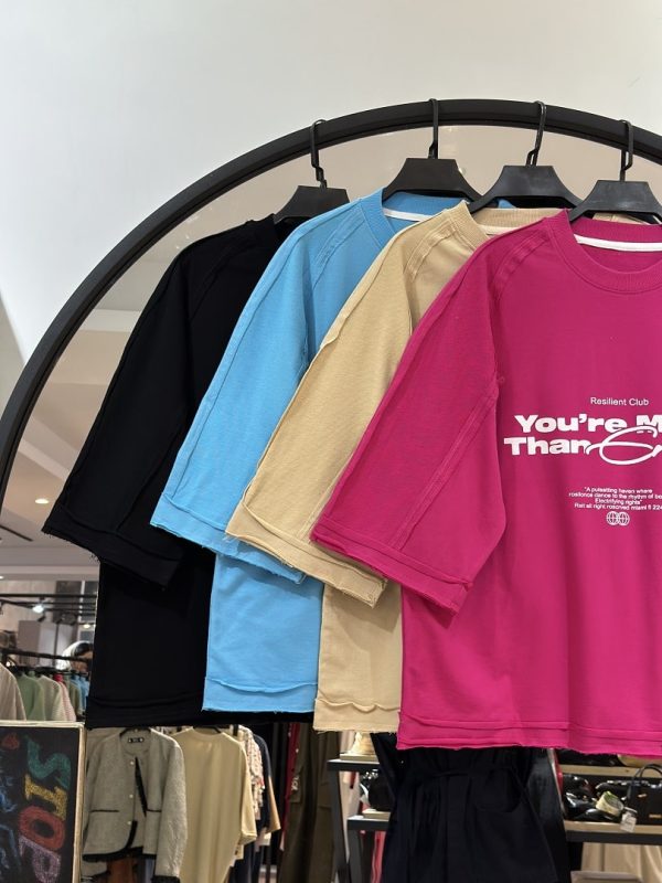 ست تیشرت باکسی و شلوار فول بگ گلکسی more(35587) - Image 2