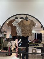 کراپ تیشرت یقه خشتی پلنگی (35562)