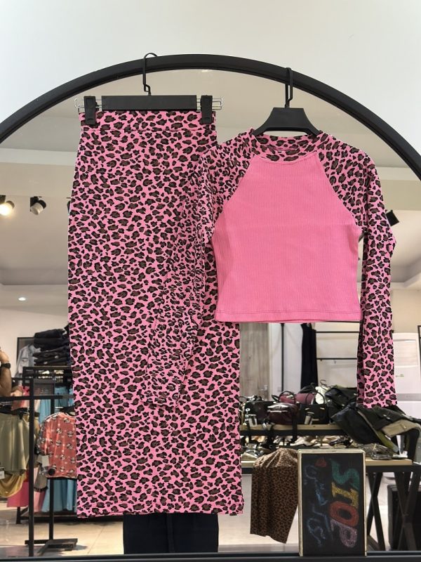 ست کراپ بلوز و  دامن پنبه کبریتی پلنگی (35688) - Image 5