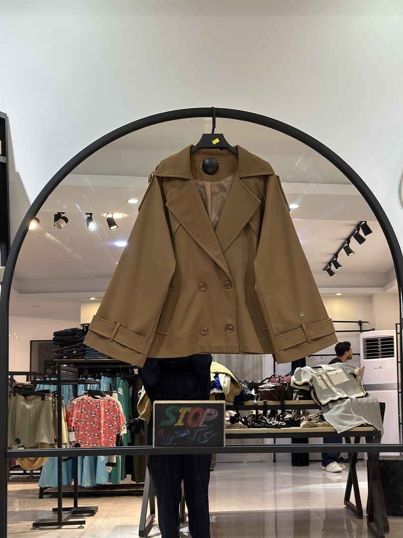 2025_09_19_17_53_IMG_2645-min کت بارونی چهار دکمه پردا سانتانا ضمانت دار اترین (35694) - Image 1