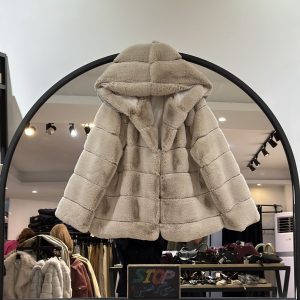 کت پوست نرمالو داخل استر دار انیل (35828)