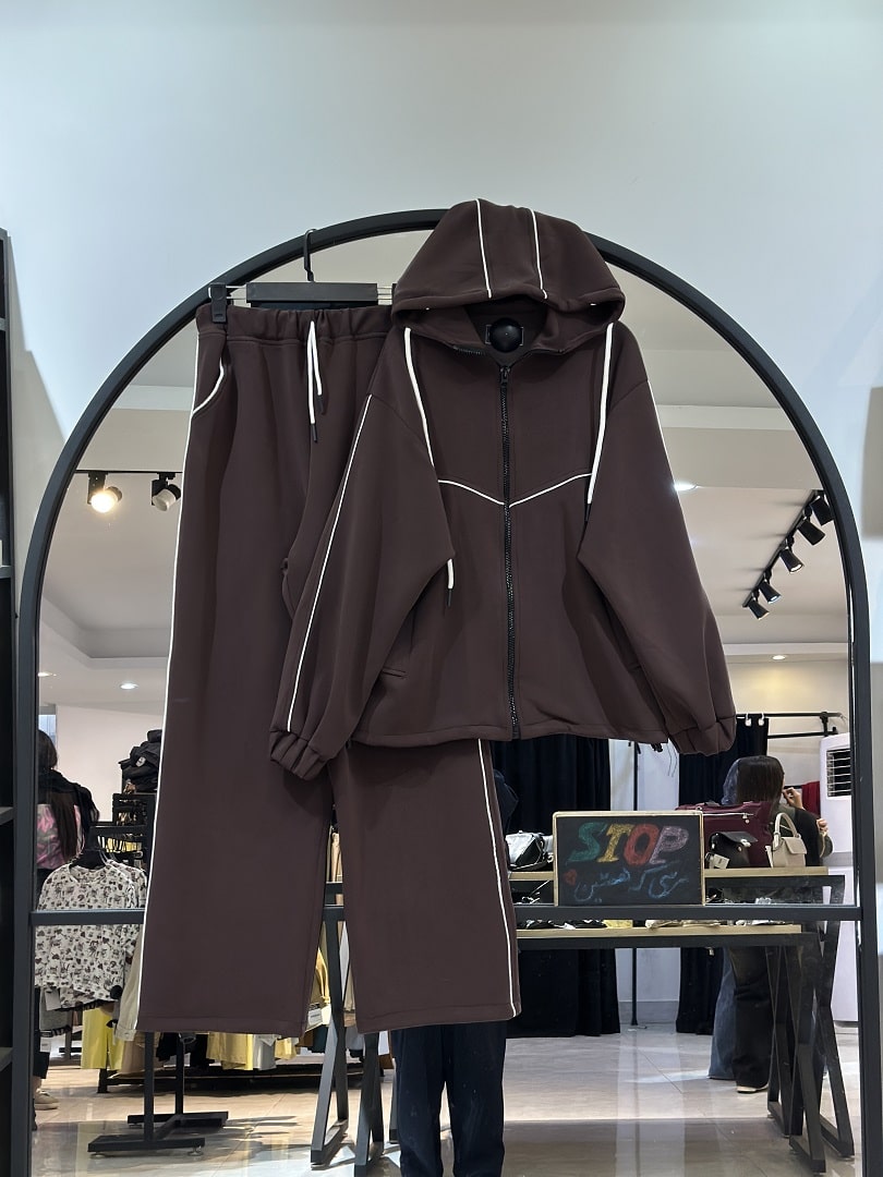 2025_10_08_17_55_IMG_4198-min ست اویشو مغزی درجه یک پاییزه زمستانه دوروتی (35806) - Image 1