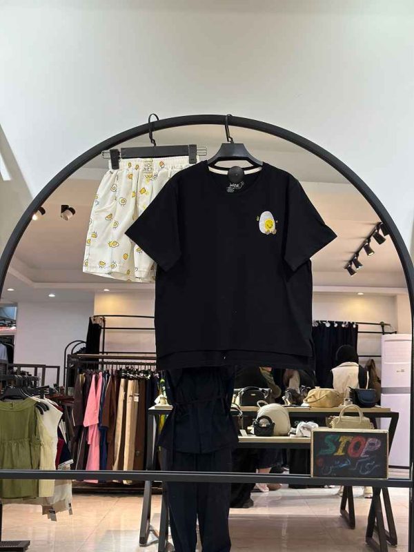 ست تیشرت پنبه و شورتک کرپ طرح 3 (36278) - Image 5