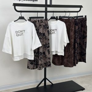 ست تیشرت و شلوار سیلک طرحدار DONT (4010)