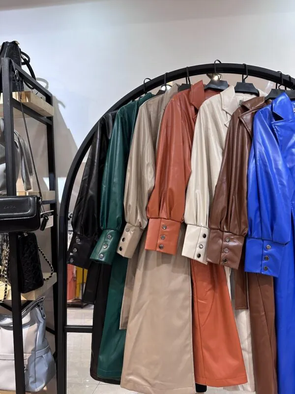 بارونی چرم استر دار پشت 6 دکمه پانچی فول کیفیت (33744) - Image 2