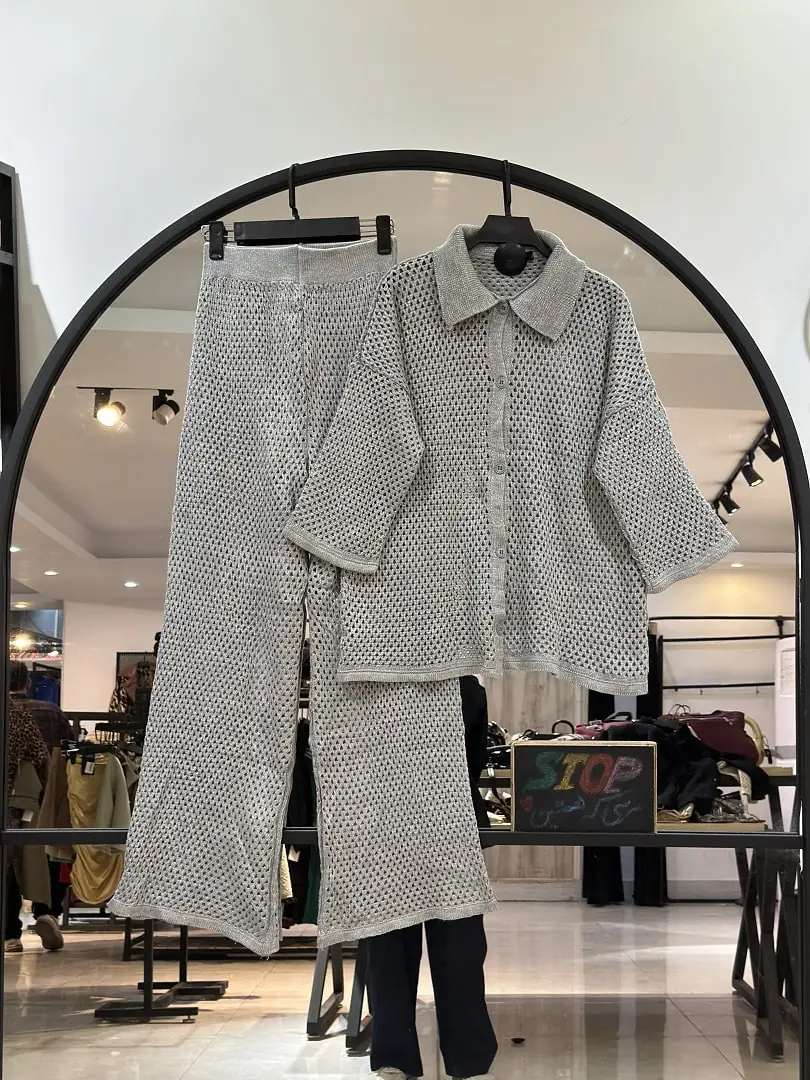 2025_09_20_18_59_IMG_2782-min ست شومیز شلوار بافت حصیری زنبوری لمه دار (35703) - Image 1