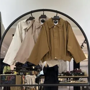 بامبر کتان زارا جلو پیلی زیپ مخفی  دو دکمه پانچ شده (35762)