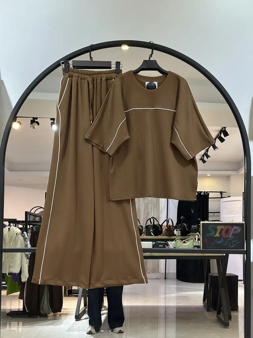 ست اور باکسی بیسکوییتی مغزی  (35639) - Image 1